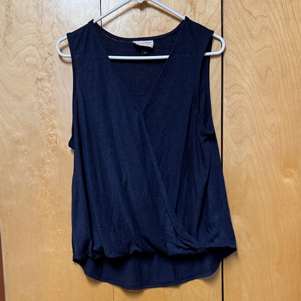 Universal threads cross top tank